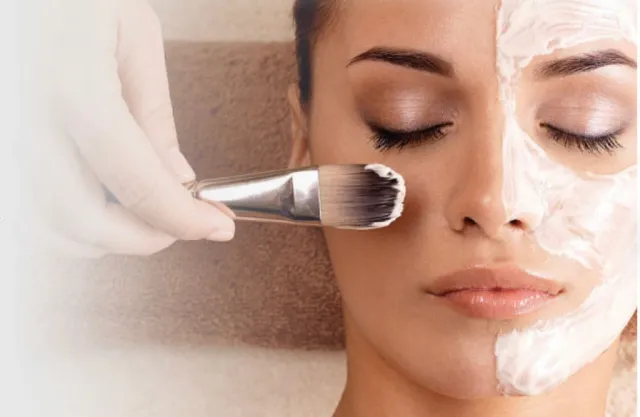 Pulizia viso con Trattamento specifico